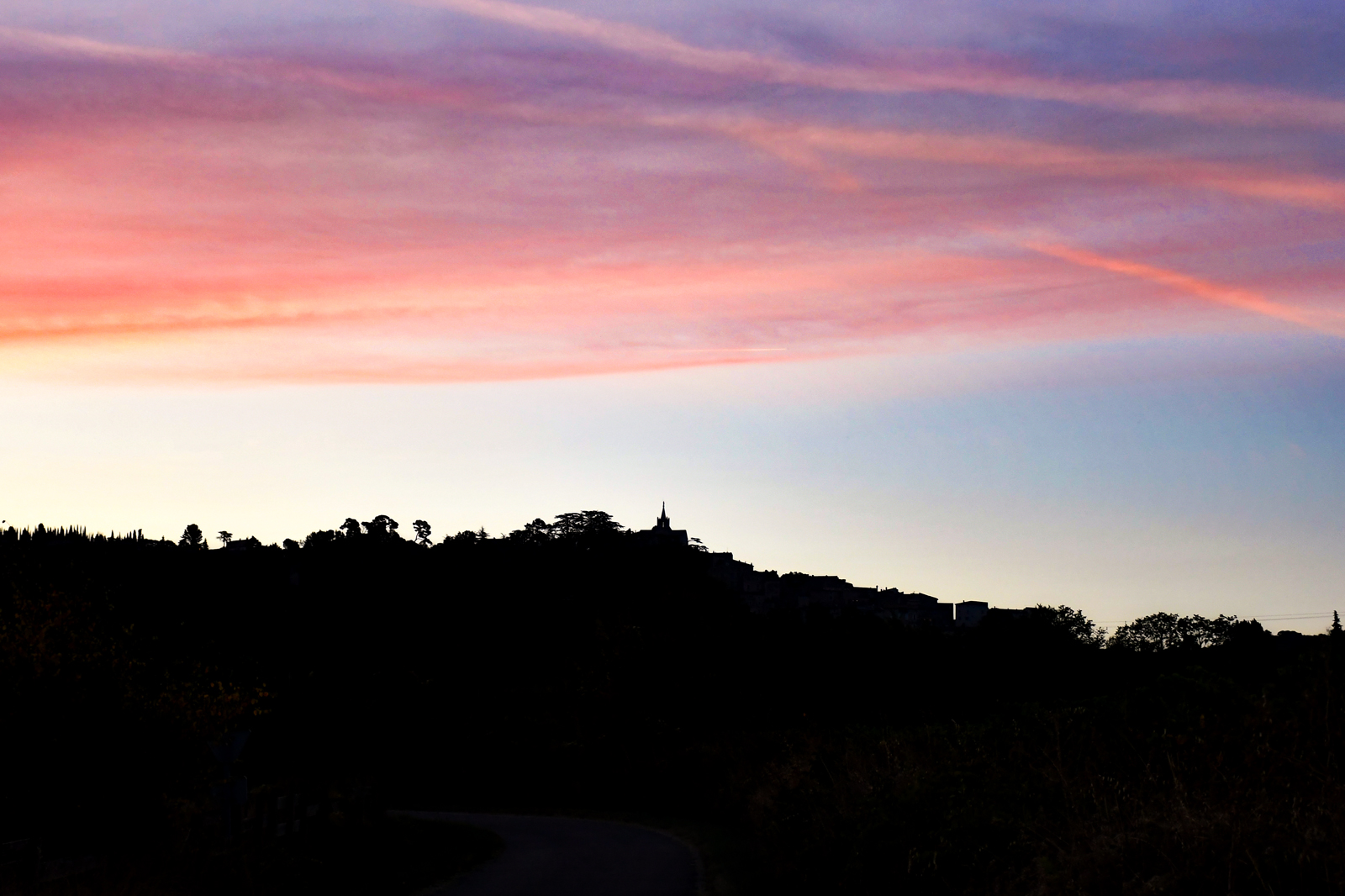 Sunrise in Bonnieux © French Moments